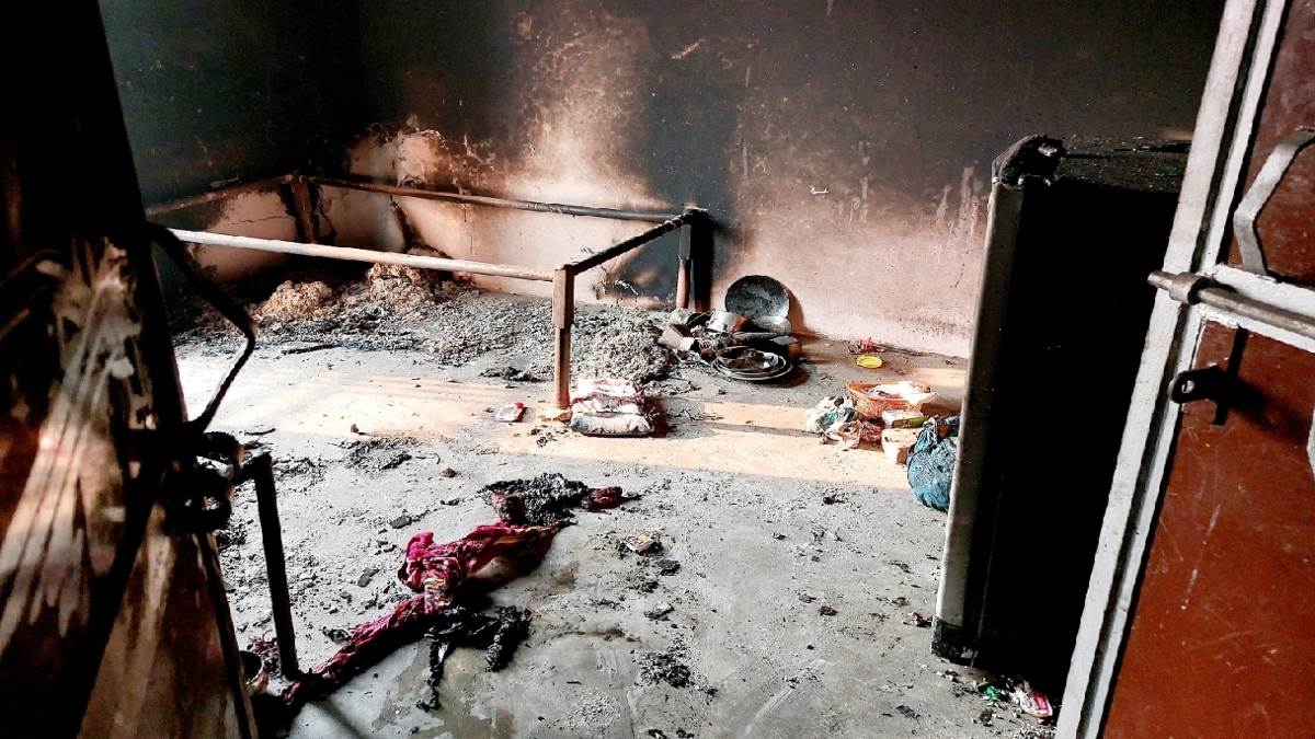ससुराल न जाने पर पति ने पत्नी पर पेट्रोल छिड़ककर लगाई आग, सास को भी जलाया जिंदा