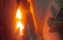 दिल्ली के गांधीनगर की मार्केट की इमारत में लगी भयानक आग, देखिये पूरी खबर