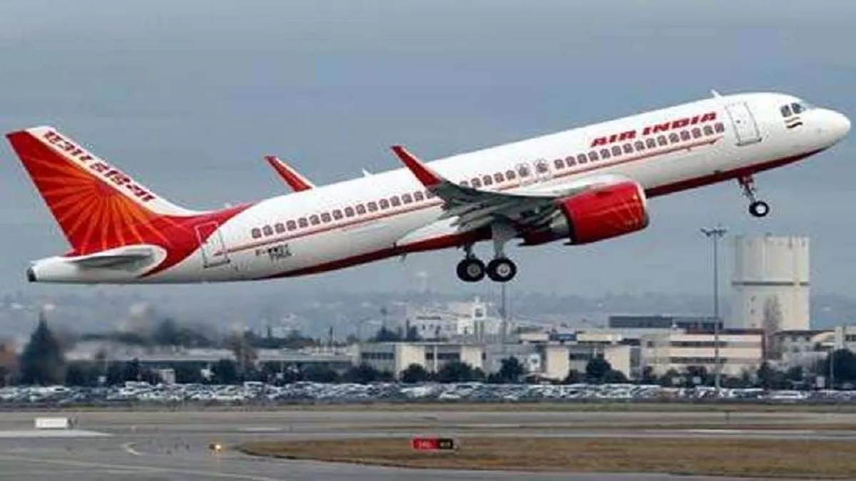 एयर इंडिया के विमान में आई तकनीकी खराबी, पुशबैक के 12 मिनट बाद ही वापस लौटी फ्लाइट