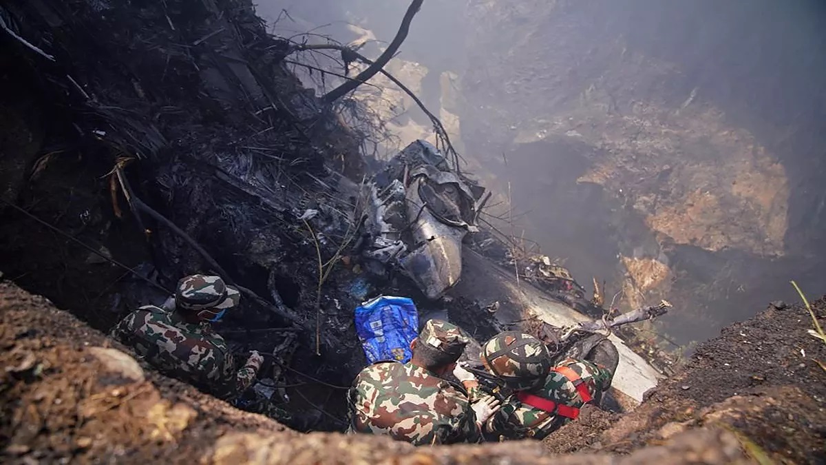 नेपाल के पोखरा हवाई अड्डे पर यात्री विमान दुर्घटनाग्रस्त, अब तक 40 लोगों की मौत
