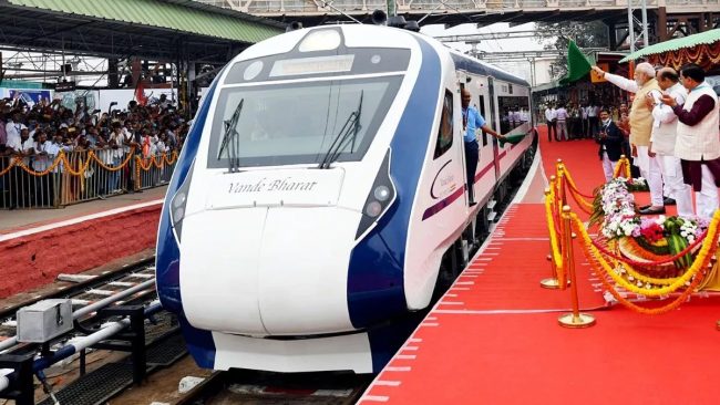 Vande Bharat के बाद रेलवे चलाएगी वंदे मेट्रो ट्रेन, रेलमंत्री ने बताया कब से होगी शुरुआत?