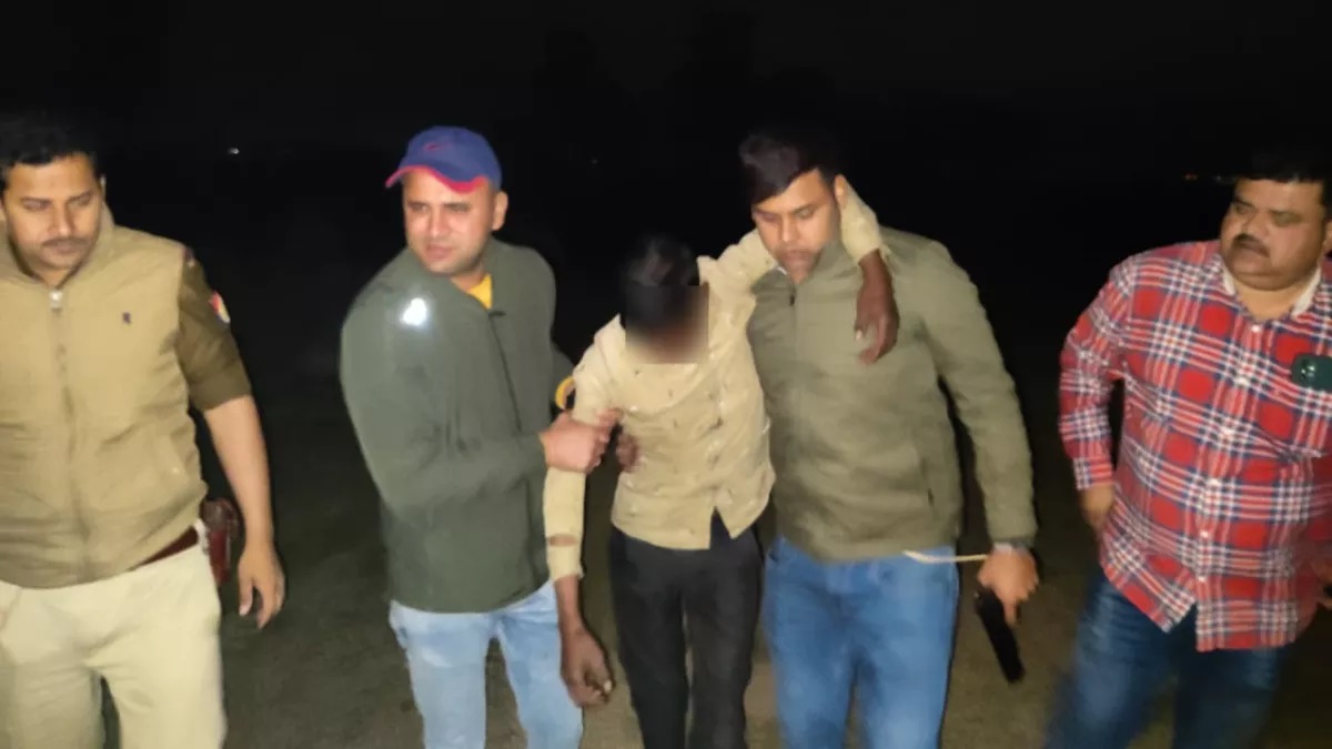 गाजियाबाद के धौलाना में पुलिस मुठभेड़ के बाद बदमाश गिरफ्तार, पैर में लगी गोली