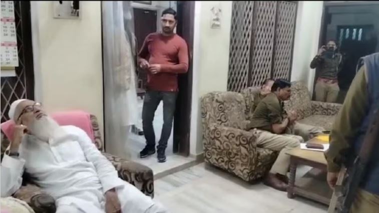 अब्बास अंसारी के घर पर पुलिस की रेड, निकहत के ड्राइवर के ठिकाने पर भी छापेमारी