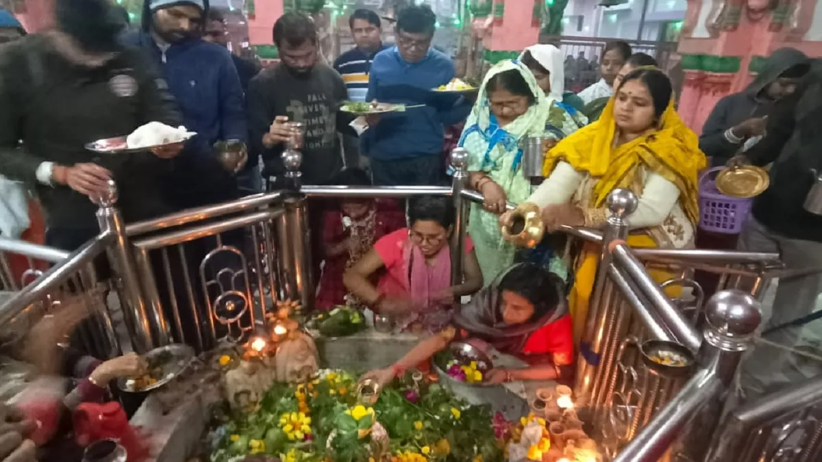 Mahashivratri: महाशिवरात्रि आज, यूपी में मचा धूम, हर-हर महादेव के जयघोष से गूंजा बाबा दरवार 