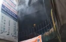 दिलाराम बाजार के राज प्लाजा में लगी भीषण आग, बुझाने में लगे डेढ़ घंटे