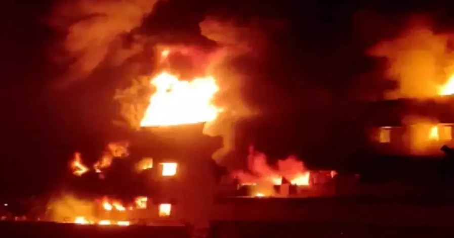 कानपुर देहात में पति-पत्‍नी और तीन बच्‍चे जिंदा जले, बंजारा डेरा में आग से कोहराम