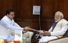 PM मोदी से मिले CM धामी: जोशीमठ के लिए 2942 करोड़ तो हरिद्वार से वाराणसी की वंदे भारत की मांग