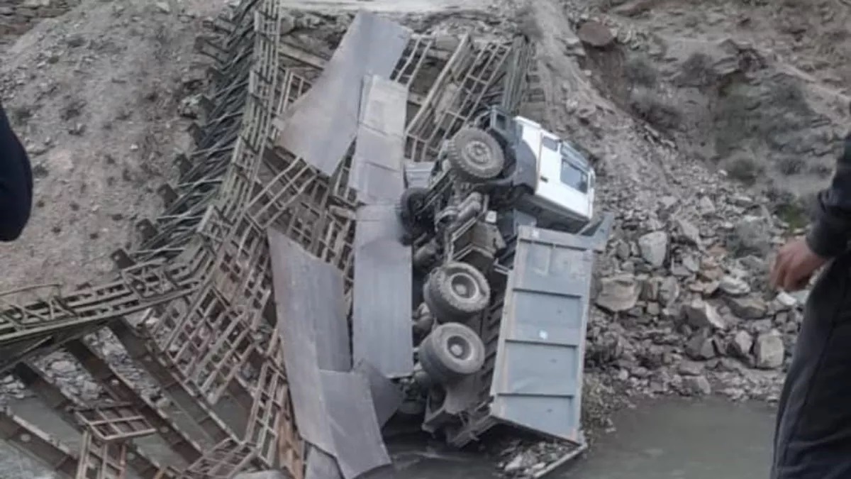 चीन सीमा को जोड़ने वाला बैली ब्रिज टूटा, सेना का संपर्क कटा, ग्रामीणों की आवाजाही बंद