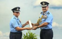विंग कमांडर दीपिका मिश्रा वीरता पुरस्कार पाने वाली वायुसेना की पहली महिला अधिकारी बनीं