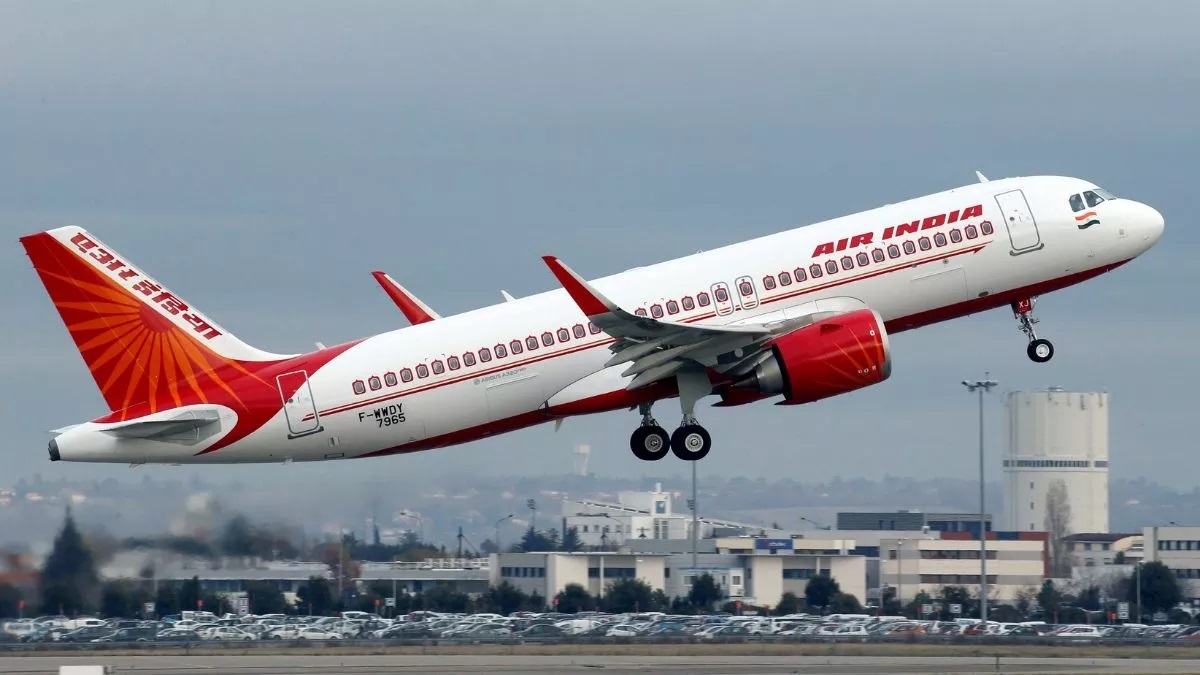 एयर इंडिया पायलट एसोसिएशन ने सेवा शर्तों में बदलाव को बताया अवैध, एचआर को भेजा कानूनी नोटिस