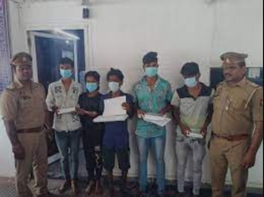 नोएडा में लूटते थे फोन, जामताड़ा और नेपाल में साइबर ठगों तक करते थे सप्लाई, 2 गिरफ्तार