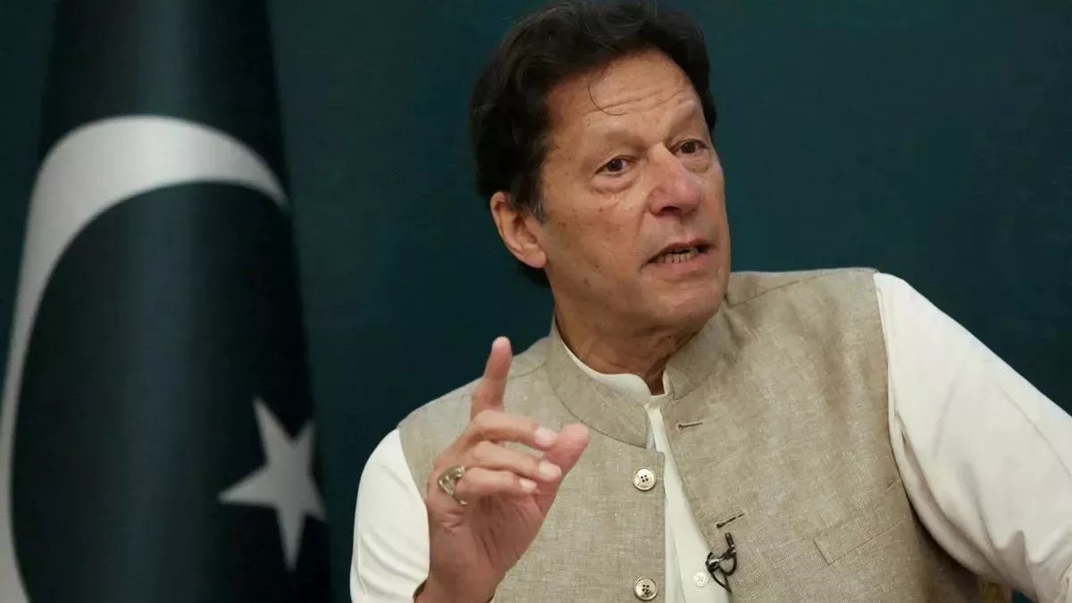 क्या पाकिस्तान छोड़ भाग जाएंगे इमरान खान? खुद देनी पड़ी ये दलील