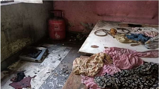 बड़ा हादसा: ई-रिक्शा की चार्ज हो रही बैटरी में ज़बरदस्त विस्फोट, घर में मौजूद महिला और दो बच्चों की मौत