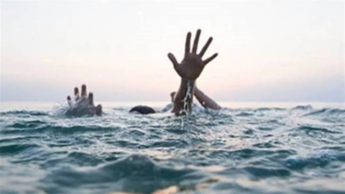 गंडक नदी में डूब रहे बच्चे को बचाने में पांच लोगों की मौत, दो की हालत गंभीर, सीएम योगी ने जताया दुख