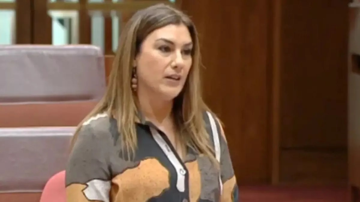 ऑस्‍ट्रेलिया की संसद में मुझे छुआ गया... यौन उत्‍पीड़न का दर्द बयां करते हुए रो पड़ीं महिला सांसद