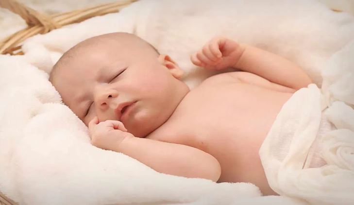 प्रयागराज में चौंकाने वाला मामला, 8 महीने के बच्चे के पेट में मिला 8 माह का भ्रूण, डॉक्टर्स भी हैरान