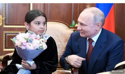 8 साल की मासूम बनी पुतिन की मेहमान, रूसी राष्ट्रपति ने किया दिल खोलकर स्वागत