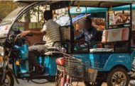 नोएडा में ई-रिक्शा से पुलिस ने पकड़े 45 लाख रुपये, जानें क्या है पूरा मामला