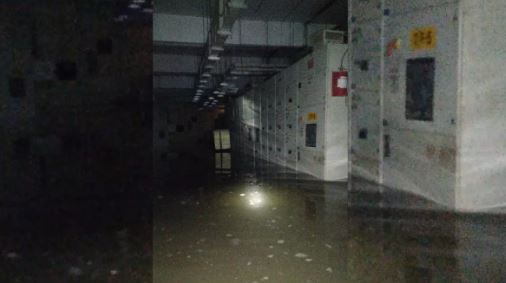 नोएडा के 'कनॉट प्लेस' की बत्ती गुल, अंडरग्राउंड सब स्टेशन में भरा बारिश का पानी