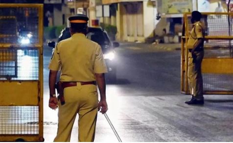 चेन्नई में वाहन चेकिंग के दौरान बदमाशों ने कर दिया पुलिस एसआई पर हमला, जवाबी कार्रवाई में दो ढेर