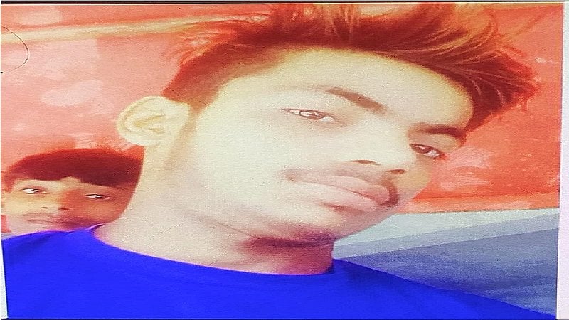 फरमानी नाज के चचेरे भाई की चाकू से गोदकर हत्या