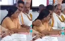 मंच पर भाजपा सांसद ने महिला विधायक के कंधे पर रखा हाथ, वायरल हो रहा वीडियो