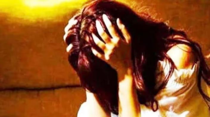 यूपी में छेड़छाड़ का विरोध करने पर लड़की को जिंदा जलाया, पुलिस ने बताया आपसी विवाद का मामला