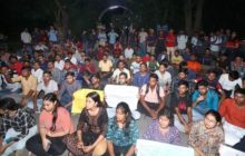 IIT BHU छेड़छाड़: बाउंड्रीवॉल के विरोध में छात्रों का संपर्क अभियान, 6 नवंबर को विश्वविद्यालय बंद का ऐलान