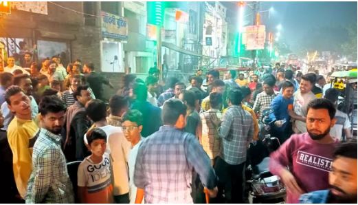 कोहली के शतक पर FREE हुई बिरयानी, दुकान के आगे लगी लंबी लाइन, कंट्रोल करने के लिए बुलानी पड़ी पुलिस