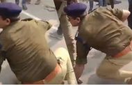 कानपुर: DAV कॉलेज के बाहर ABVP के छात्रों और पुलिस में झड़प, सड़क पर गिरे ACP, सपा बोली- गुंडई चरम पर