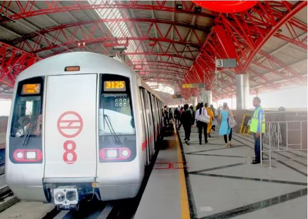दिवाली के दिन मेट्रो की टाइमिंग बदली, DMRC ने बताया- कब चलेगी पहली और आखिरी ट्रेन