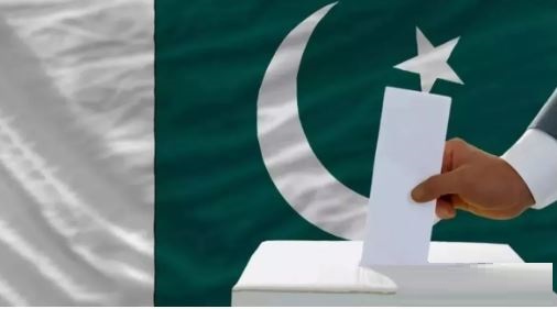 पाकिस्तान में आम चुनावों की आई तारीख, इलेक्शन कमीशन ने सुप्रीम कोर्ट को बताया
