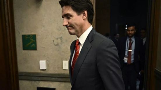 फिर खराब हुआ ट्रूडो का विमान, 4 महीने में दूसरी बार कनाडाई प्रधानमंत्री की फजीहत