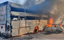 डिवाइडर से टकराई बस में जा घुसी स्विफ्ट, यमुना एक्सप्रेसवे पर कार में सवार 5 लोग जिंदा जले