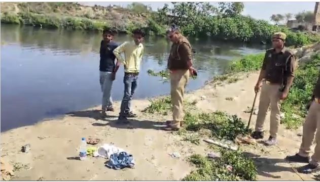 हिंडन नदी में नहाने गए दो बच्चे डूबे, तलाश में जुटे गोताखोर