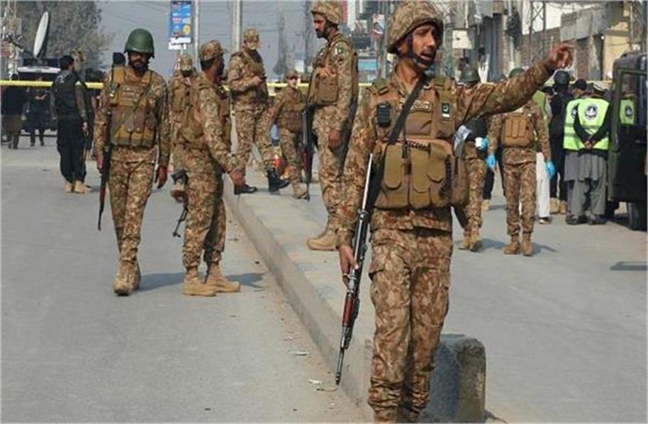बलूचिस्तान में अज्ञात बंदूकधारियों ने की अंधाधुंध फायरिंग, दो पाकिस्तानी सैनिकों की मौत, चार घायल