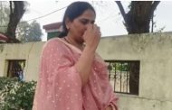 भाजपा महिला जिलाध्यक्ष का रोते हुए VIDEO वायरल, बोलीं- अभद्रता हुई, कपड़े फाड़े गए