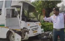 दिल्ली: स्कूल बस ने स्कूटी और ऑटो-रिक्शा को मारी टक्कर, एक व्यक्ति की मौत; तीन बच्चे सहित पांच घायल