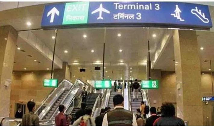 लखनऊ एयरपोर्ट से भाग निकला 36 तस्करों का गैंग, शारजाह से लाए थे करोड़ों का सोना