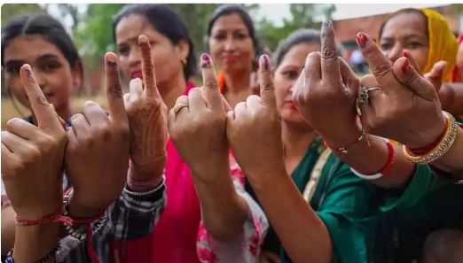 गौतमबुद्ध नगर में दोपहर 3 बजे तक हुआ 44.08% वोटिंग, सिकंदराबाद में सबसे अधिक पड़े वोट