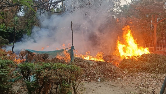 नोएडा के चाइल्ड पीजीआई अस्पताल के आवासीय परिसर के फ्लैट में लगी आग,दमकल की 12 गाड़िया मौके पर