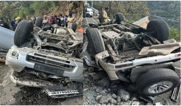 Mussoorie accident: खाई में गिरी कार, पांच लोगों की मौत